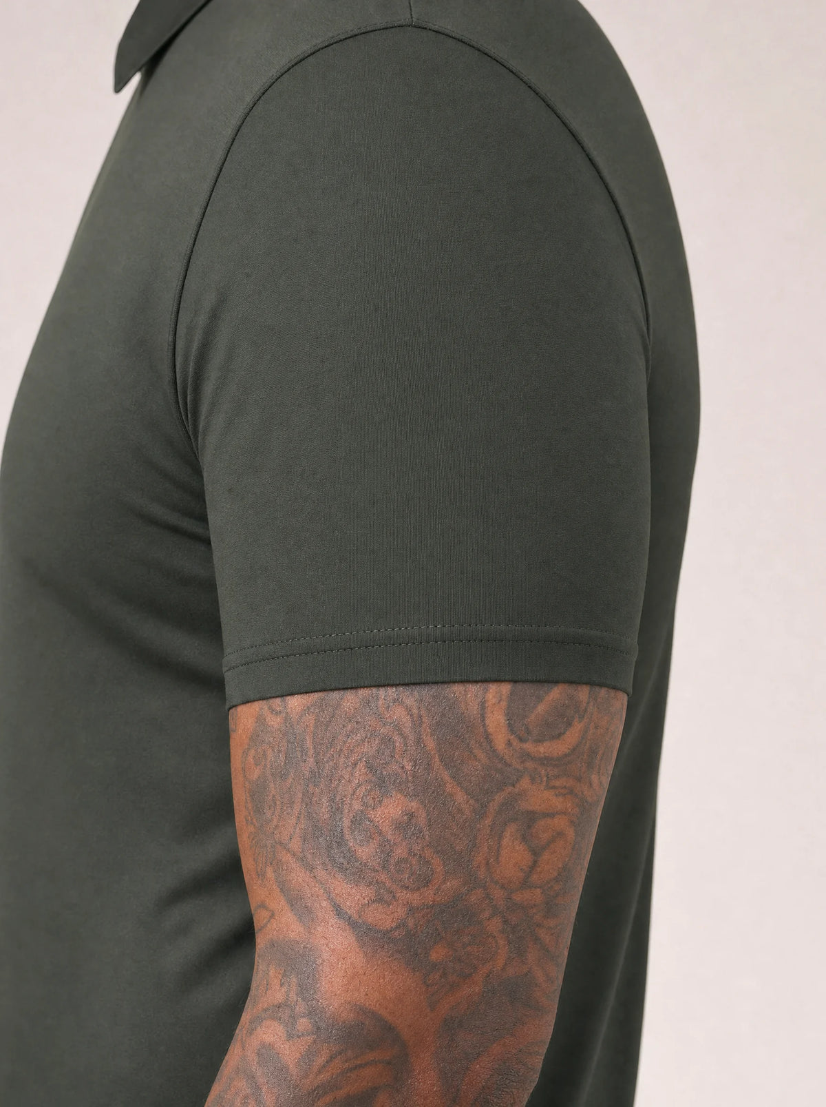 Army Green - sleeve detail
