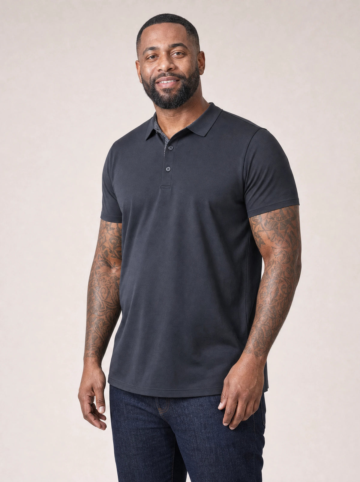 Dark Grey - front 3/4 | Ryan | 180 | 88 | L
